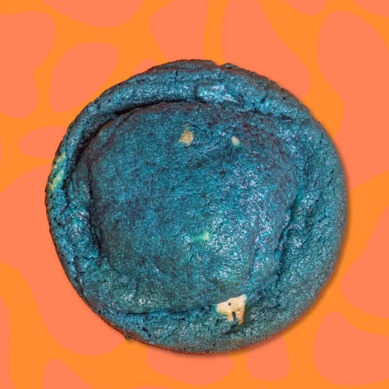 Cookie Pintalenguas, de masa azul